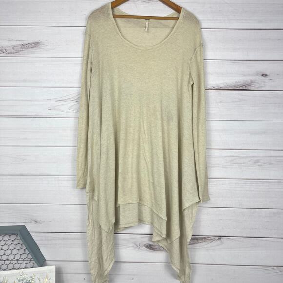 Free People  Asymmetrical Long Sleeve Scoop Neck Top‎ Size Small - Picture 1 of 8